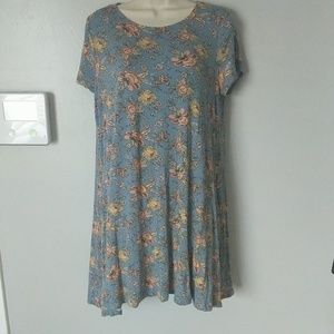 Agnes & Dora swing top